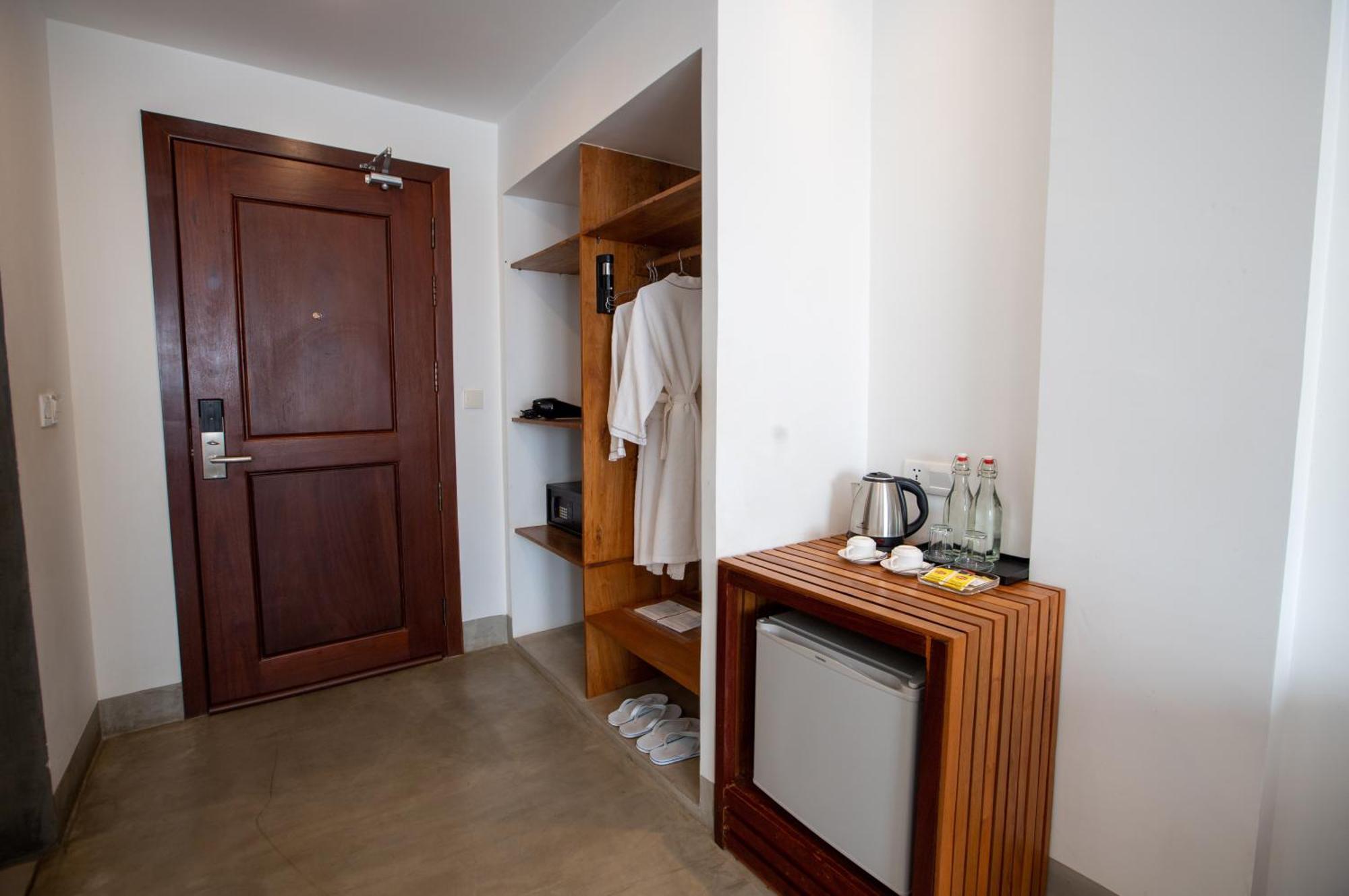 Khách sạn Daco